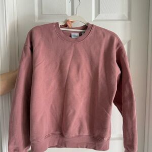 Aritzia TNA : Perfect Crewneck Sweater (pink)